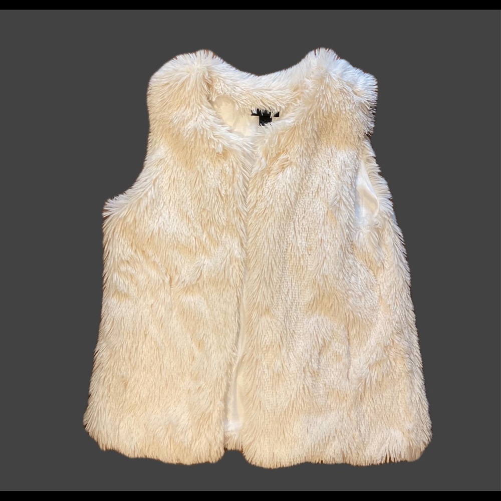Steve Madden Faux Fur vest